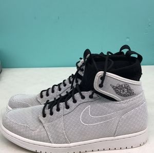 AJ1 Mid